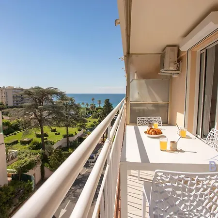 Apartment Cozy Renovated With Sea View