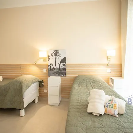 Cozy Renovated With Sea View Lägenhet Cannes