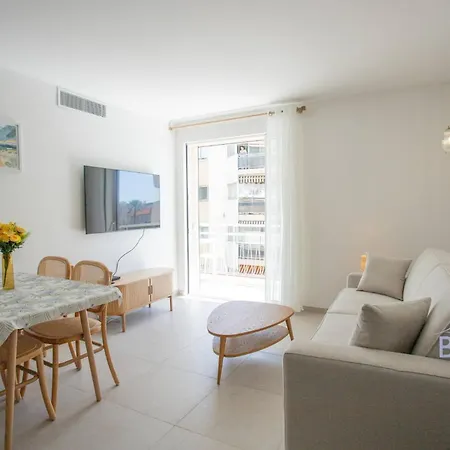Apartment Cozy Renovated With Sea View Cannes