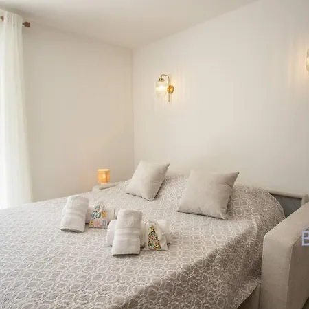 Cozy Renovated With Sea View Cannes