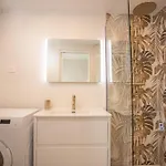 Cozy Renovated With Sea View *