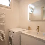 Cozy Renovated With Sea View Apartman *